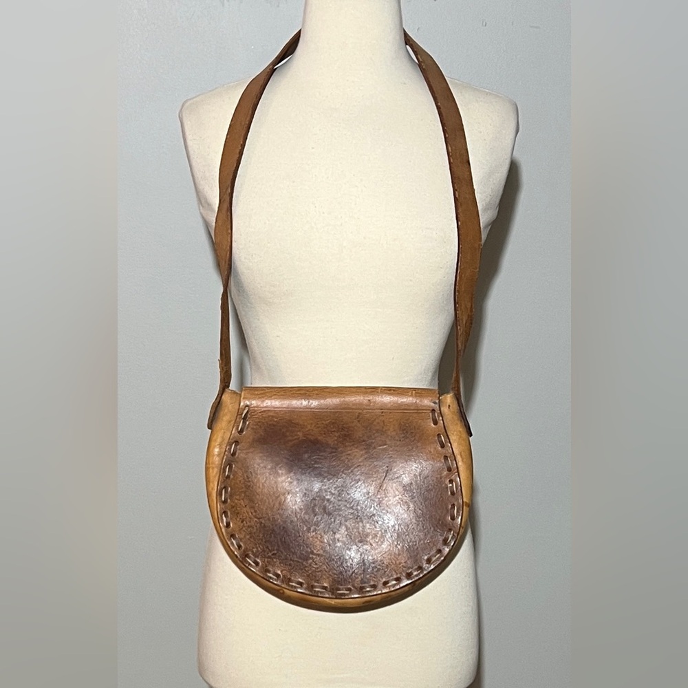 Vintage Hand-Tooled Leather Crossbody Saddle Bag Artisan Floral - Picture 4 of 11